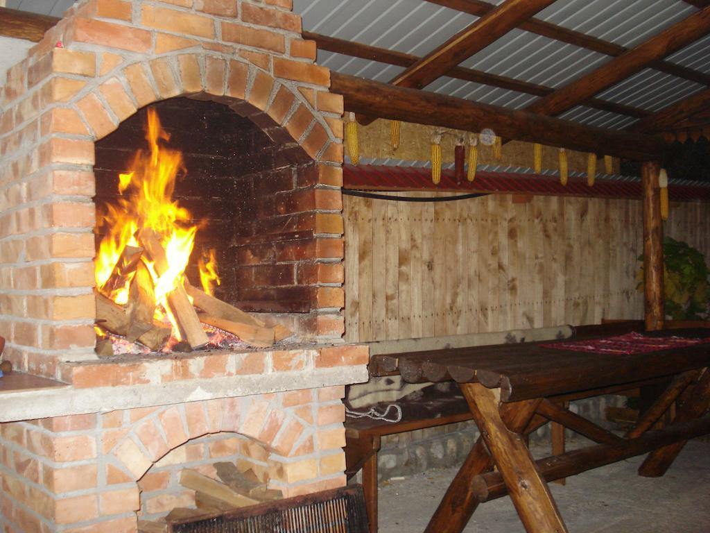 Hotel Casa Din Salcami Polovragi Zewnętrze zdjęcie