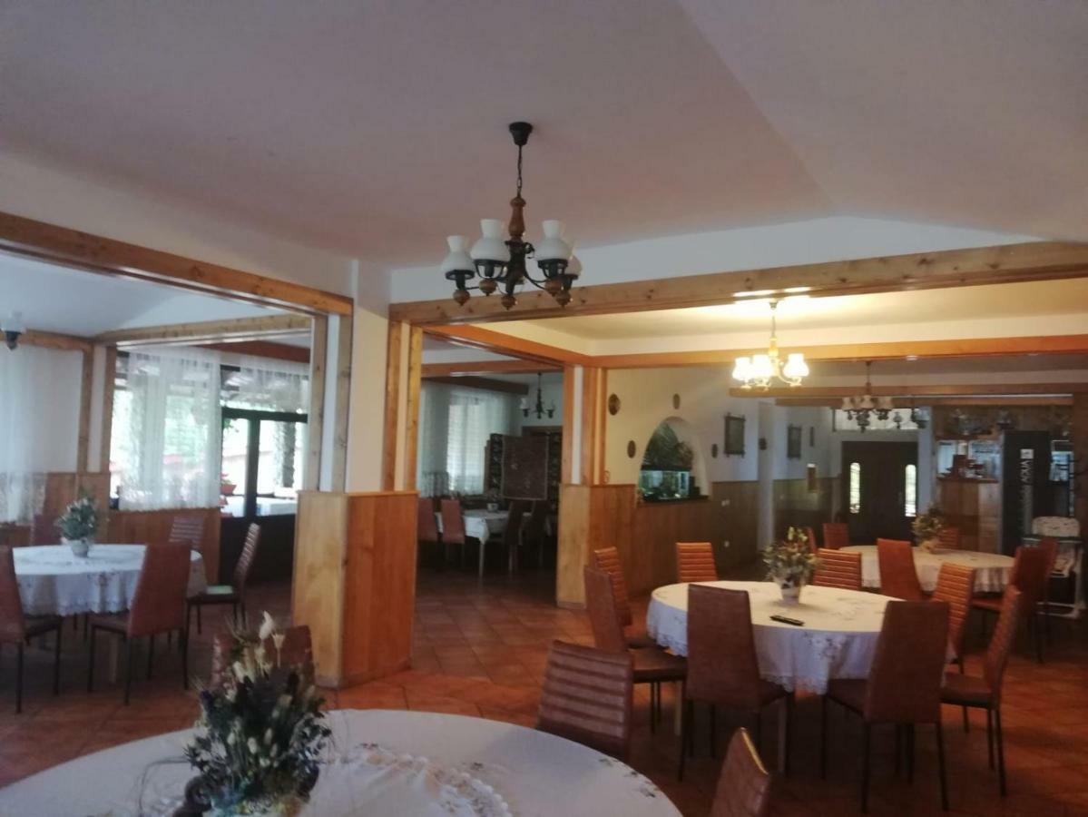 Hotel Casa Din Salcami Polovragi Zewnętrze zdjęcie